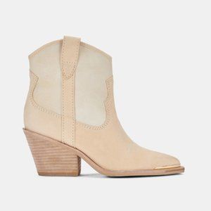 Dolce Vita Nashe Booties Vanilla Nubuck